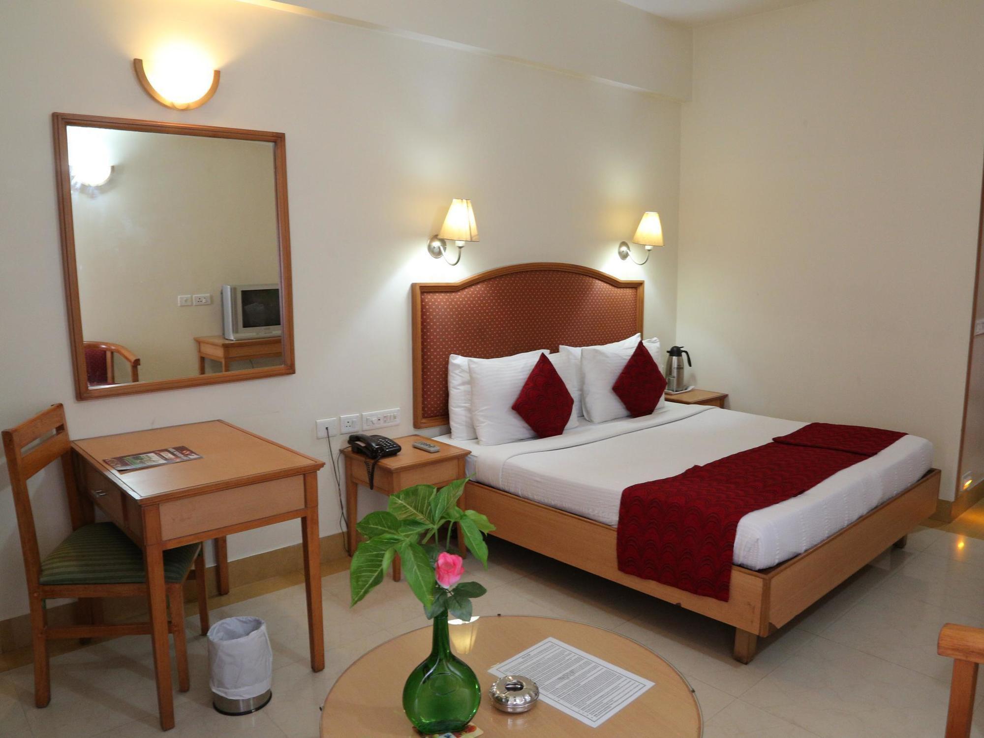 Hotel Western Gatz Theni Luaran gambar